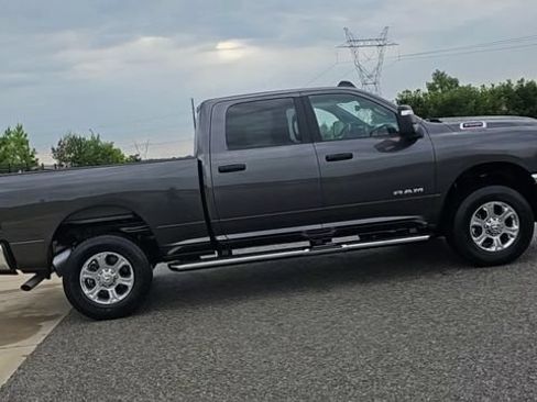 Used 2025 RAM 2500 Big Horn AWD/4WD image 9