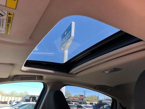 Used 2017 Honda HR-V EX image 13
