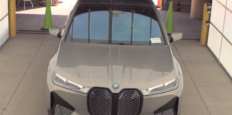 Used 2025 BMW iX xDrive50 w/ Sport Package AWD/4WD image 2