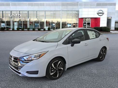 New 2025 Nissan Versa SR w/ Trunk Package image 1