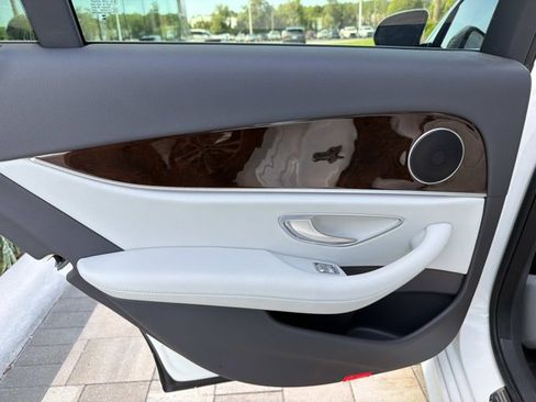 Used 2023 Mercedes-Benz E 350 Sedan image 14