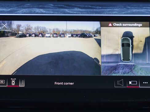 Certified 2023 Audi e-tron Premium Plus w/ Premium Plus Package image 15