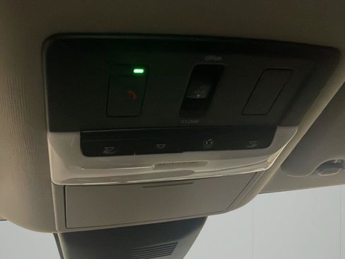 Used 2023 Nissan Sentra SR w/ SR Premium Package FWD image 21