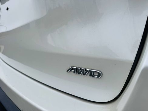 Used 2016 Toyota Highlander LE image 6