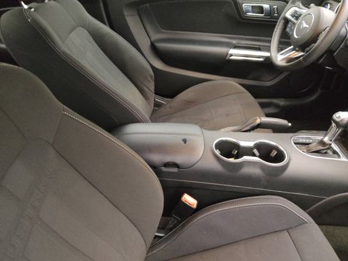 Used 2018 Ford Mustang Coupe image 21