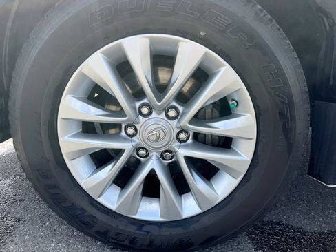 Used 2015 Lexus GX 460 w/ Premium Package AWD/4WD image 30