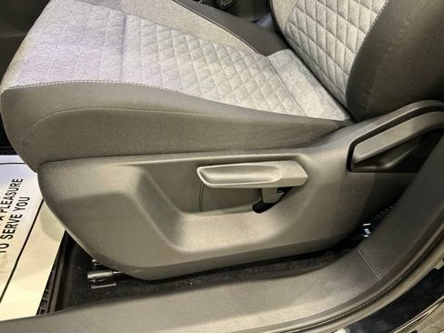 Used 2025 Volkswagen Tiguan S w/ 18" Wheel Package AWD/4WD image 9