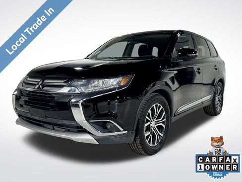 Used 2016 Mitsubishi Outlander SE image 1