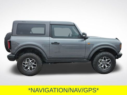 Used 2022 Ford Bronco Badlands image 8