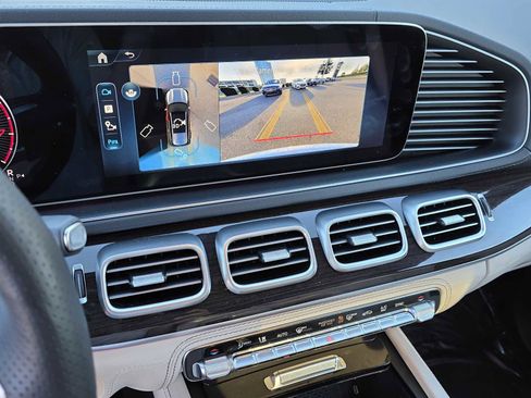 Certified 2025 Mercedes-Benz GLS 450 4MATIC image 8