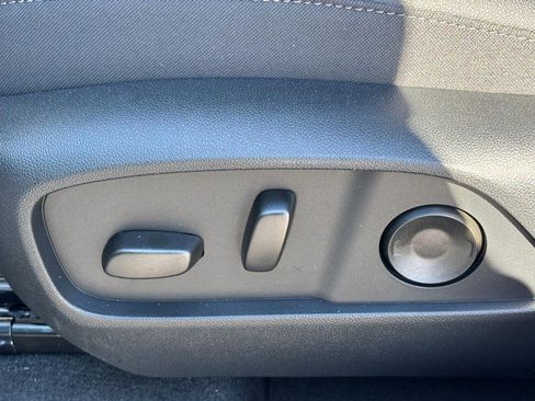 New 2026 Chevrolet Equinox LT w/ Convenience Package II image 10