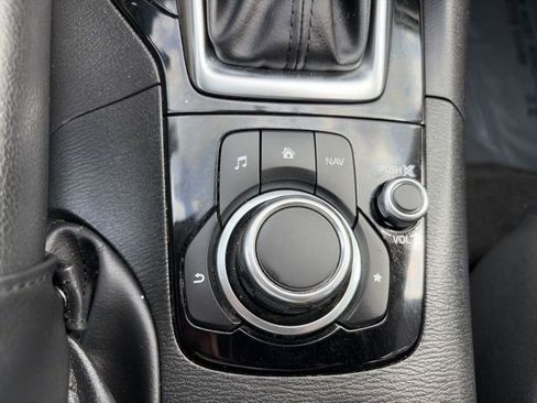 Used 2016 MAZDA MAZDA3 i Sport FWD image 20
