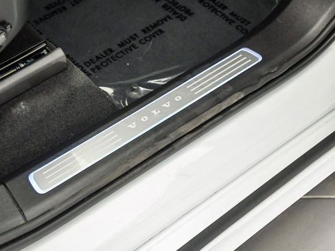 Certified 2025 Volvo XC90 B6 Ultra w/ Protection Package Premier image 14