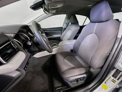 Used 2023 Toyota Camry LE image 26