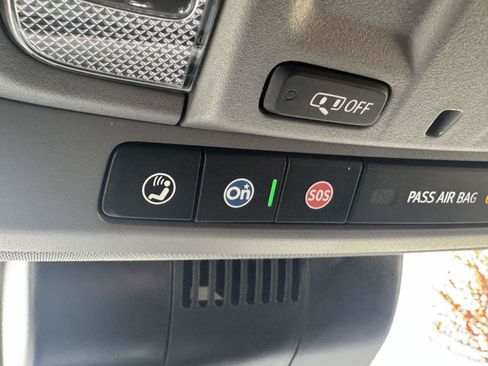 Used 2025 GMC Sierra 1500 Elevation image 29