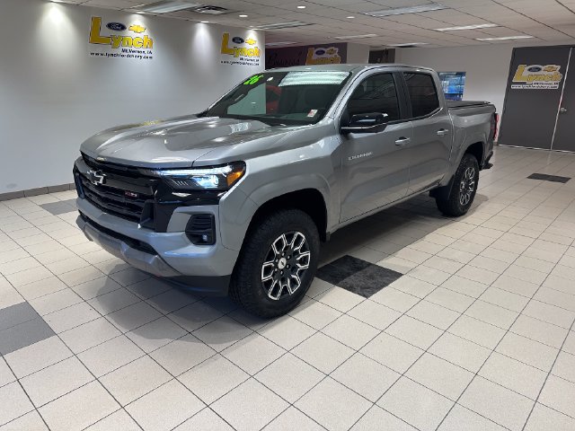 Used 2026 Chevrolet Colorado Z71 AWD/4WD image 2