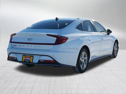 Used 2022 Hyundai Sonata SE w/ Preferred Accessory Package image 7