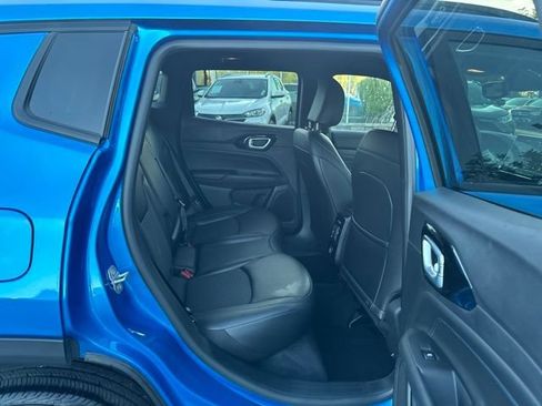 Used 2026 Jeep Compass Latitude AWD/4WD image 38