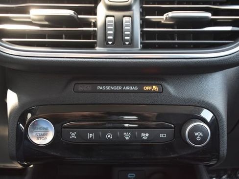 Used 2023 Ford Escape Platinum AWD/4WD image 30