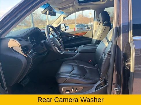 Used 2017 Cadillac Escalade ESV Premium Luxury image 25