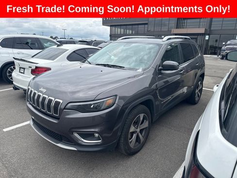 Used 2019 Jeep Cherokee Limited w/ Trailer Tow Group AWD/4WD image 1