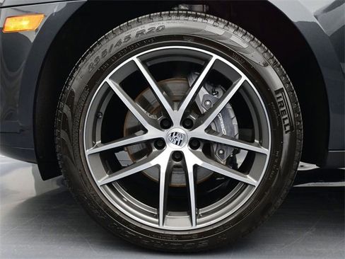 Used 2025 Porsche Macan image 6