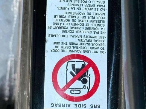 Used 2016 Toyota Prius Three w/ Advanced Technology Package image 57