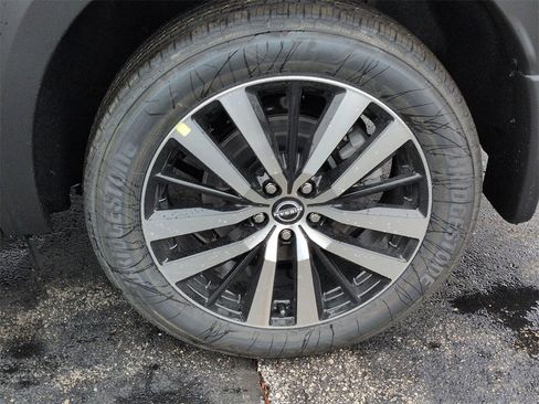 New 2025 Nissan Pathfinder Platinum image 24