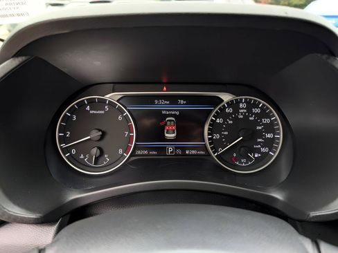 Used 2025 Nissan Sentra SV FWD image 17