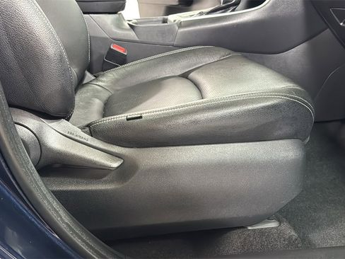 Used 2019 Toyota RAV4 XLE w/ Convenience Package image 20