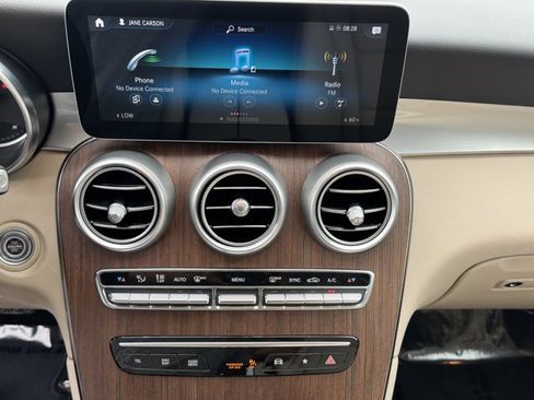 Used 2020 Mercedes-Benz GLC 300 image 21