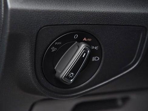 Used 2023 Volkswagen Atlas Cross Sport SEL image 11