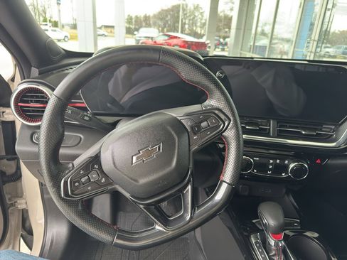 Used 2026 Chevrolet Trax RS w/ Driver Confidence Package image 14