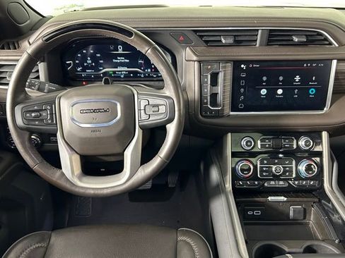 Used 2024 GMC Yukon Denali w/ Denali Reserve Package AWD/4WD image 16