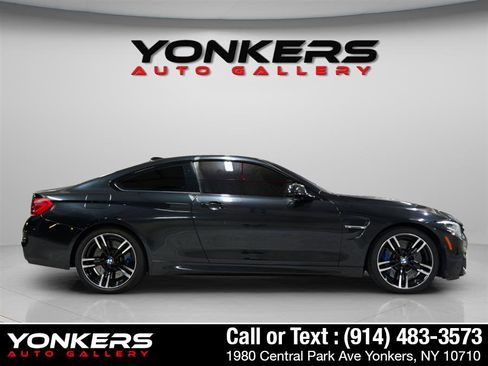 Used 2018 BMW M4 Coupe image 8