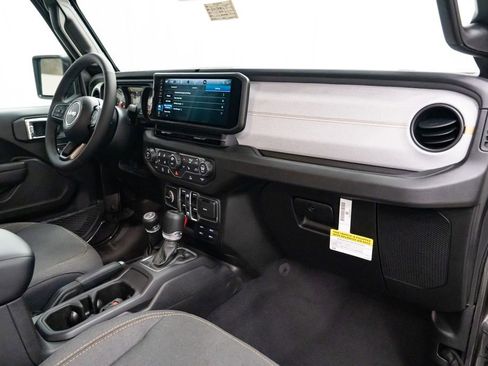 New 2026 Jeep Gladiator Sport image 28