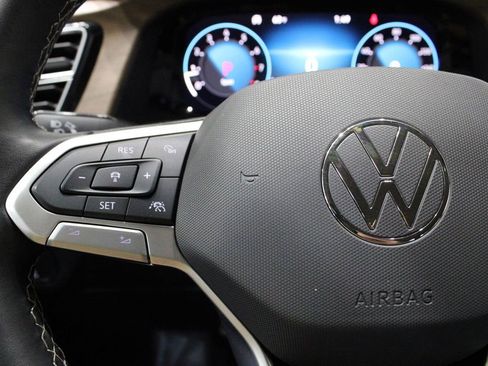 Used 2024 Volkswagen Atlas SE image 23