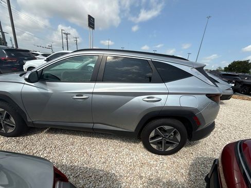 Certified 2025 Hyundai Tucson SEL FWD image 4