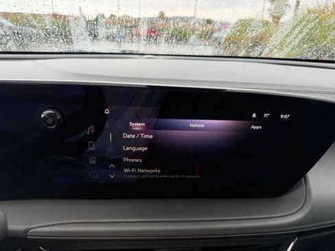 Used 2024 Buick Encore GX Sport Touring FWD image 22