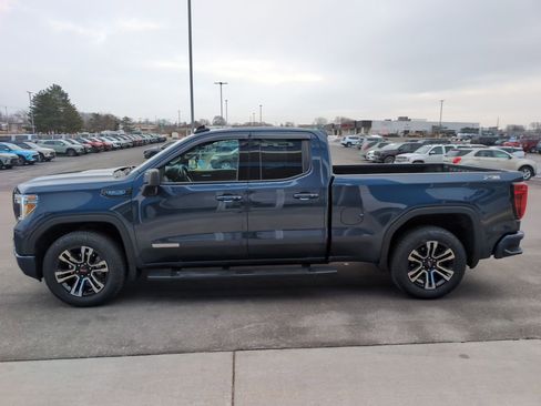 Used 2021 GMC Sierra 1500 Elevation w/ LPO, Elevation Black Package image 5
