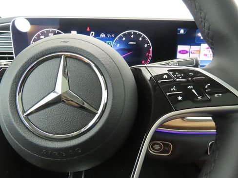 New 2026 Mercedes-Benz GLS 450 4MATIC image 13