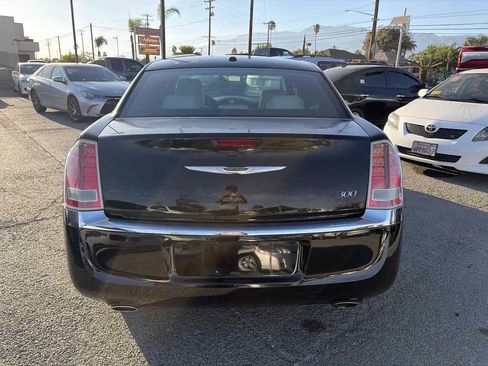 Used 2014 Chrysler 300 Uptown Edition w/ Quick Order Package 22M RWD image 3