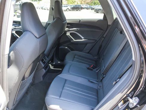 Used 2025 Audi Q5 Prestige AWD/4WD image 17