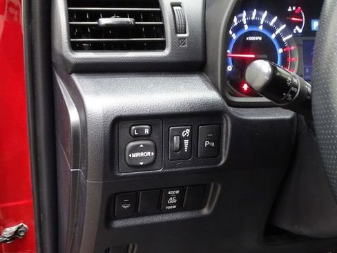 Used 2018 Toyota 4Runner Limited image 18