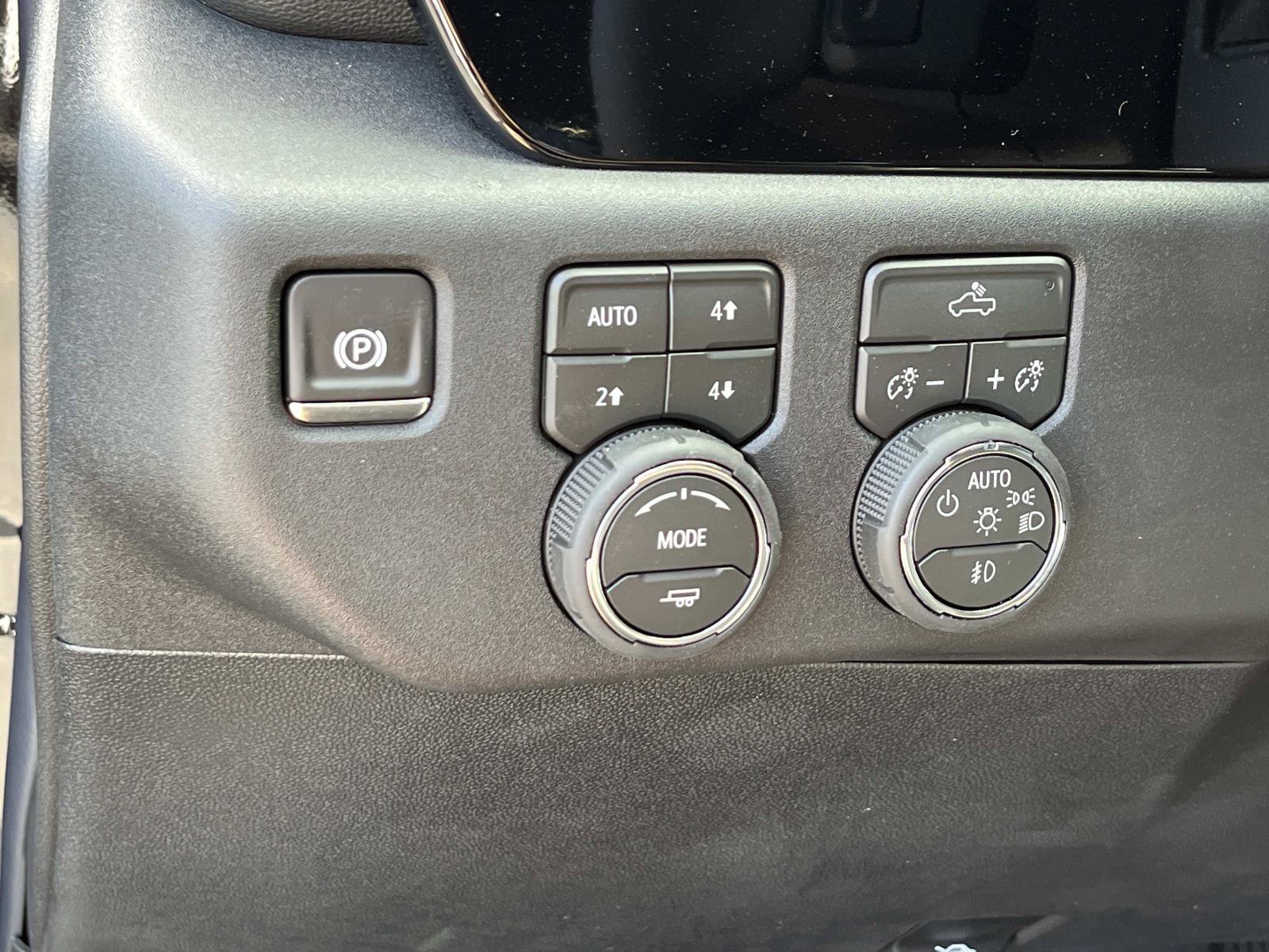 New 2026 Chevrolet Silverado 1500 RST w/ Z71 Off-Road Package AWD/4WD image 24
