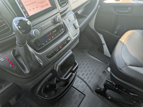Used 2025 RAM ProMaster 2500 w/ Convenience Group FWD image 25