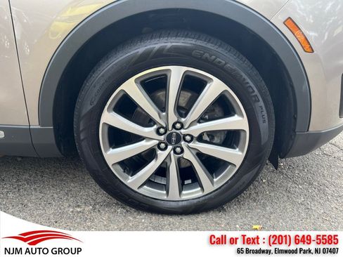 Used 2019 Lincoln Nautilus Select AWD/4WD image 13