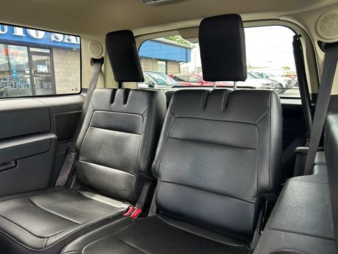 Used 2019 Ford Flex Limited AWD/4WD image 23