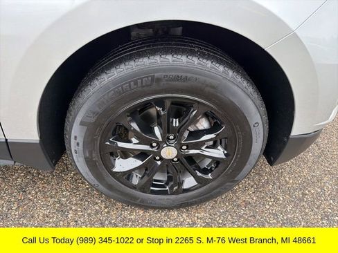 Used 2021 Chevrolet Equinox LT image 4