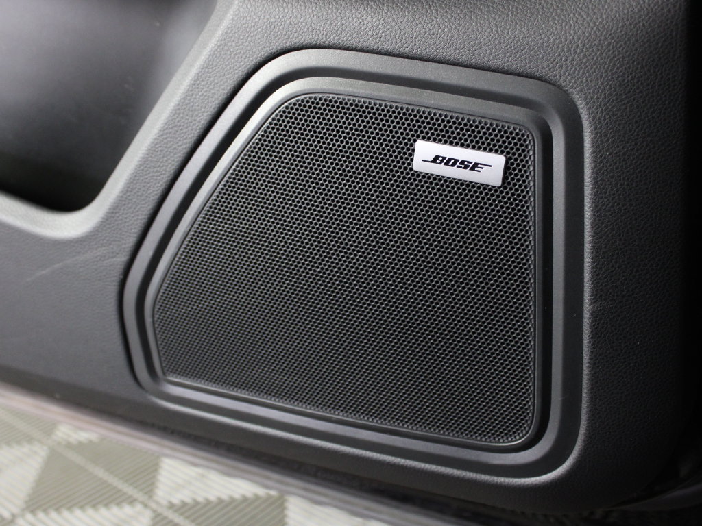 Certified 2022 Porsche Macan AWD/4WD image 19